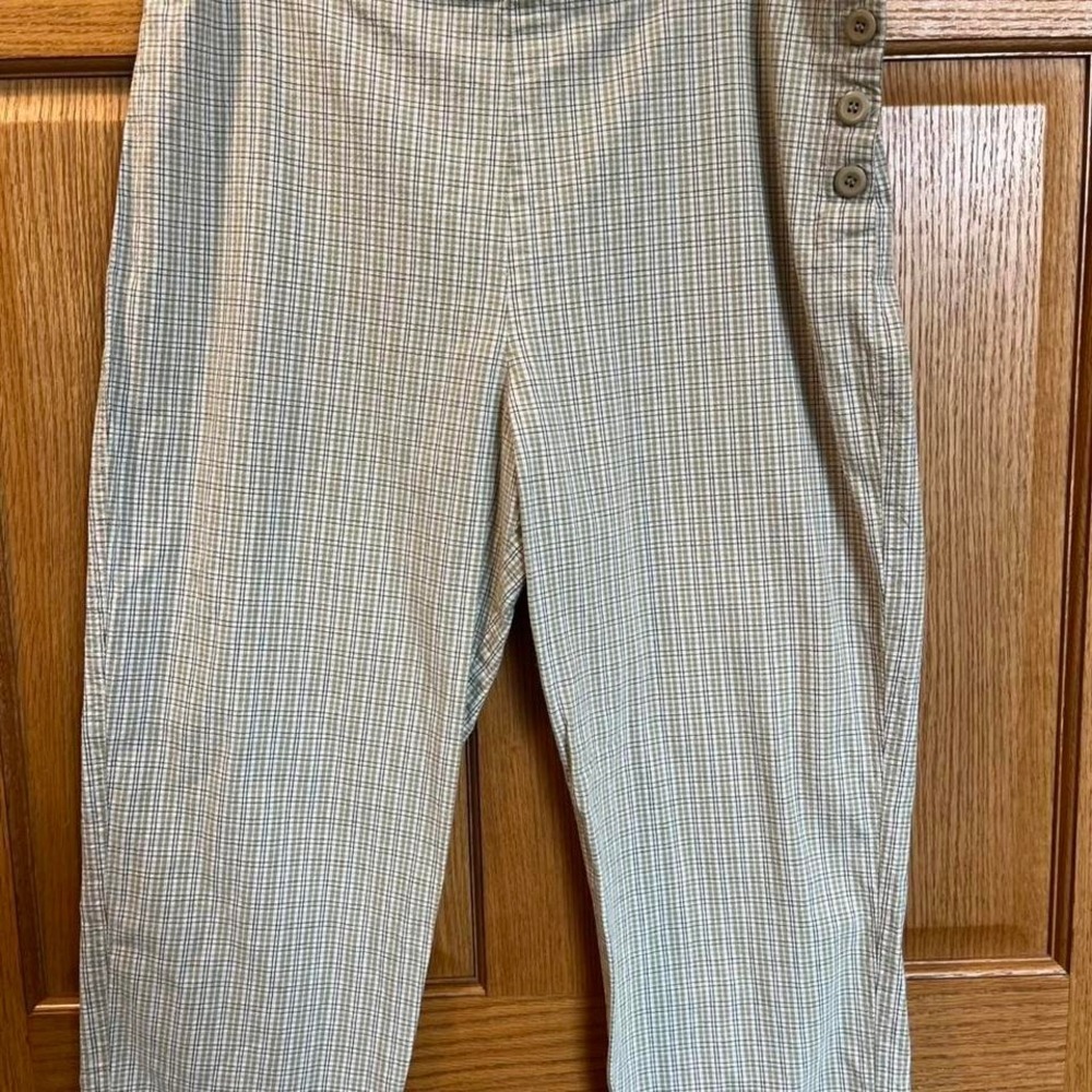 Whitefish Bay Women's Capri Pants Plaid Button Beige Black Cotton Flat Front
